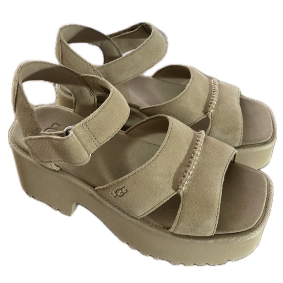 UGG WOMEN SIZE 8 NEW HEIGHTS PLATFORM SANDAL IN MUSTARD SEED NWOB CUSHIONED - Picture 2 of 10